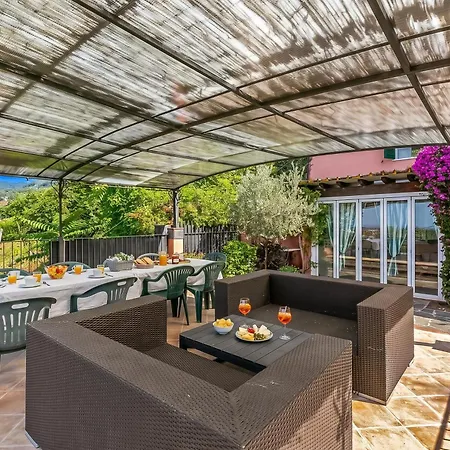 Villa Aurora With Sea View Seravezza